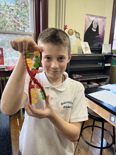 Making-dna-strand-in-a-science-lab